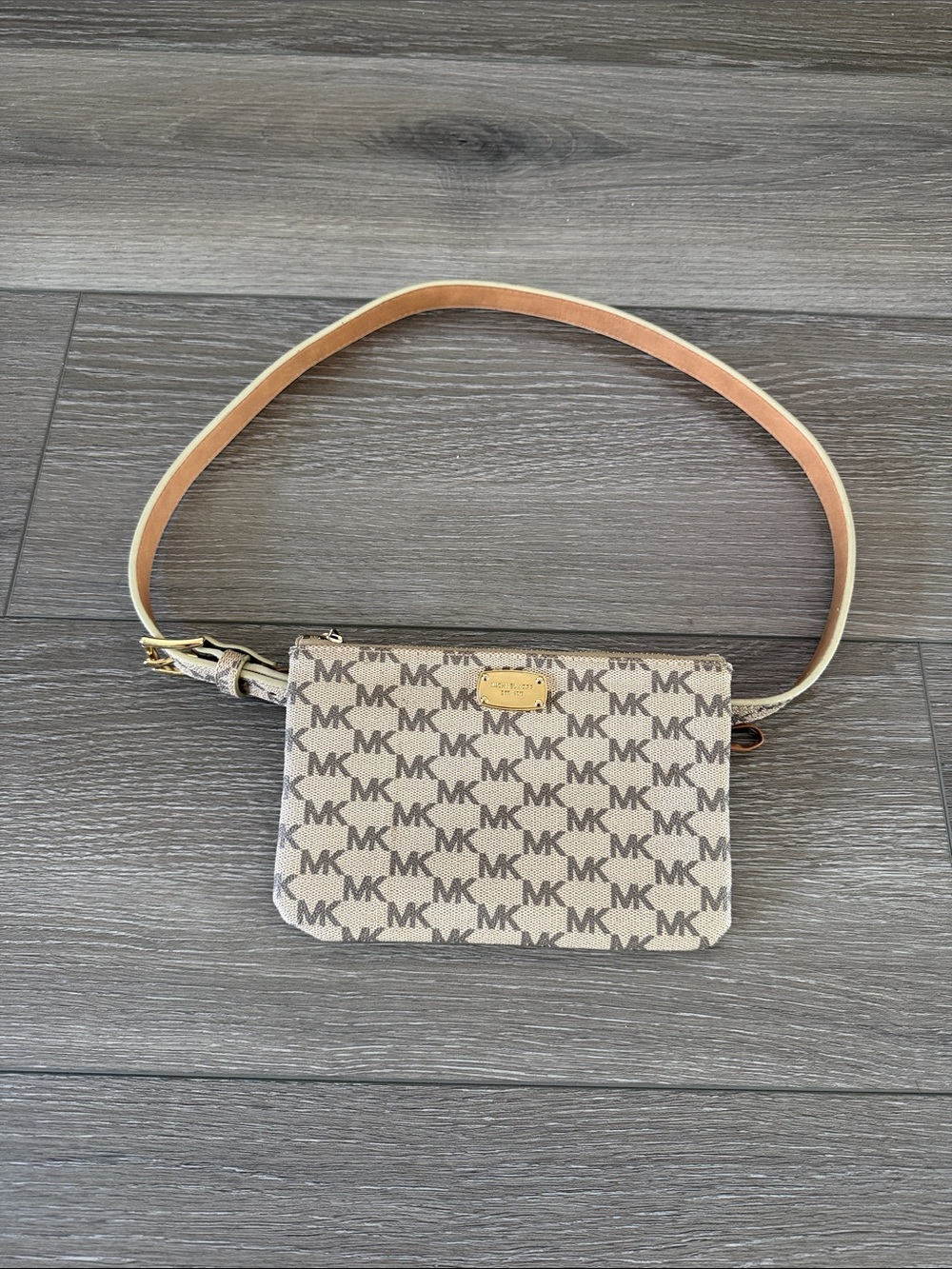 Michael Kors Beige/Tan MK Signature Crossbody Bag